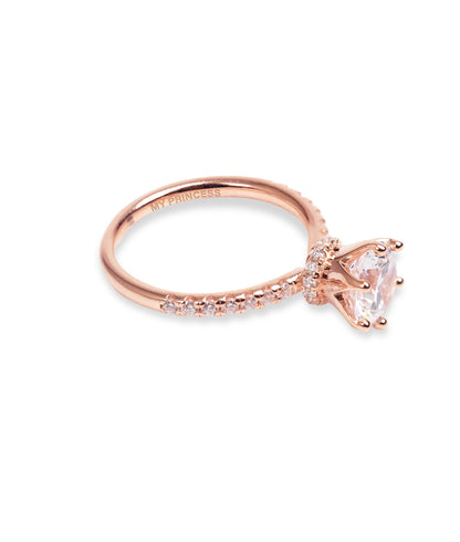 Princess shaped solitaire ring 