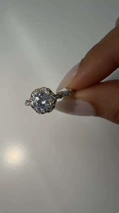 Anillo Flor Corazones