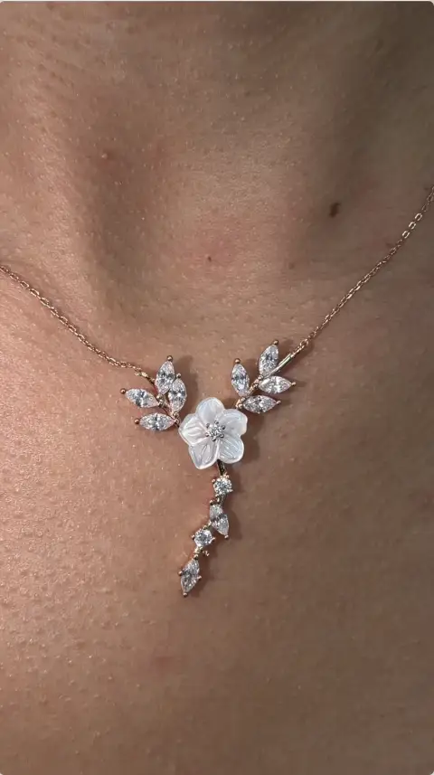 Collar Nacar