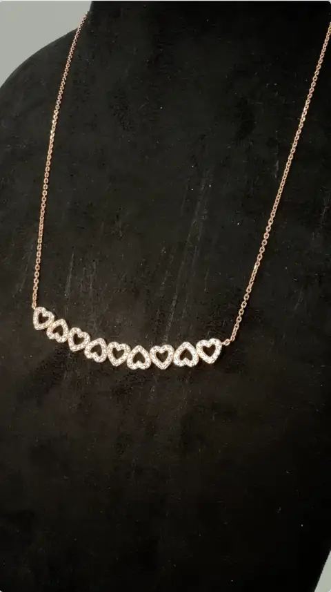 Collar Full Corazones